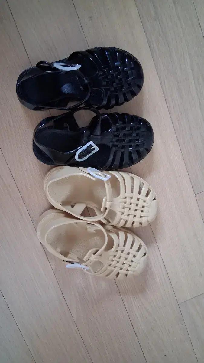 메듀즈샌들 판매합니다!