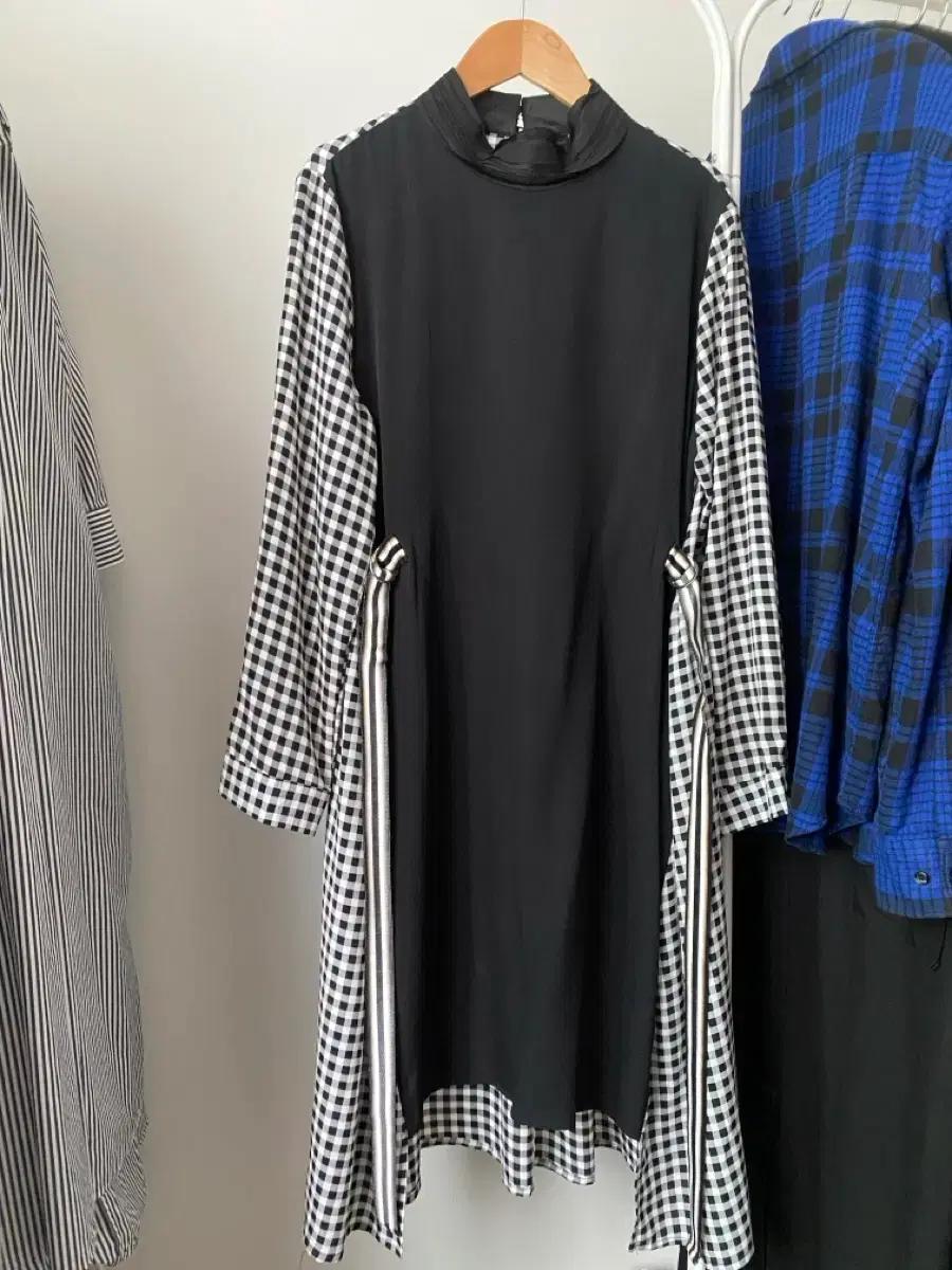 블랙 체크 유니크한 쉬폰 원피스