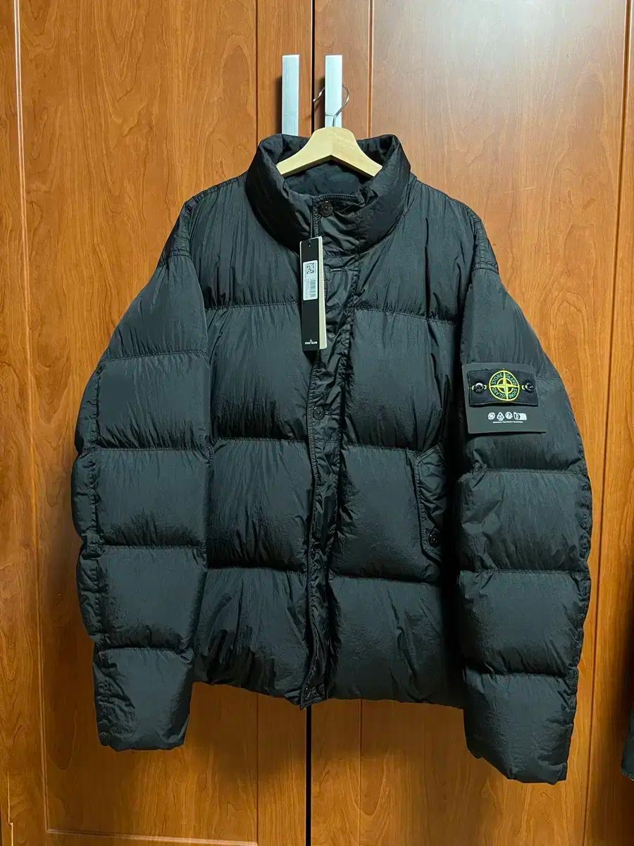 스톤아일랜드 패딩 24FW xxl 블랙 팝니다