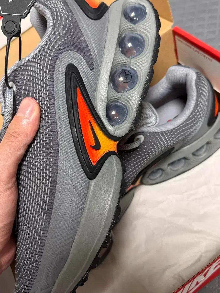 새상품 나이키 에어맥스 DN  280 스모크 그레이
