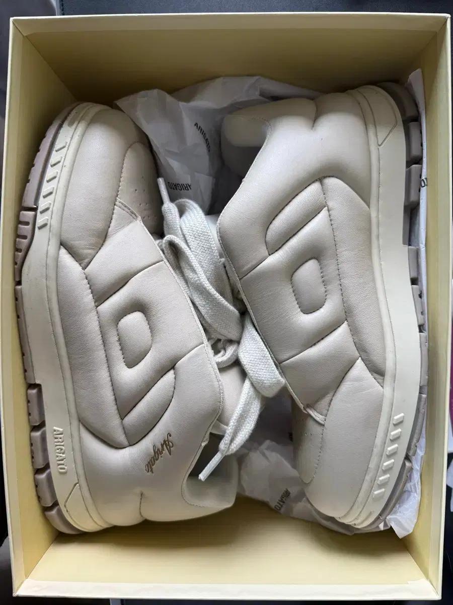 악셀아리가토 아리아 퍼프 45