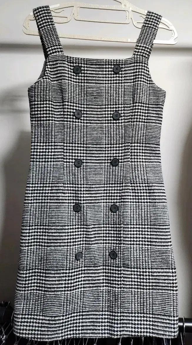 체크 패턴 버튼 미니 원피스