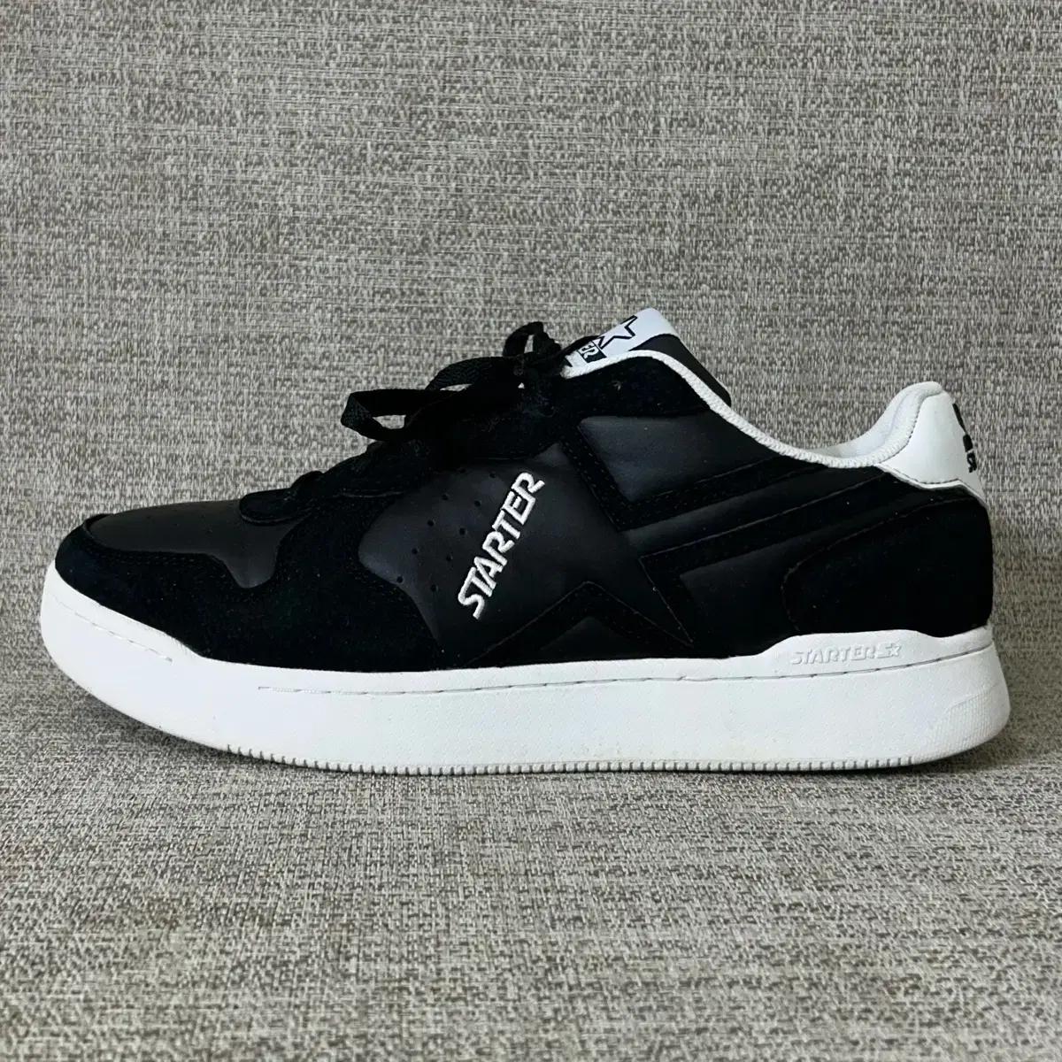 [남자 280]스타터 블랙 로우탑 스니커즈