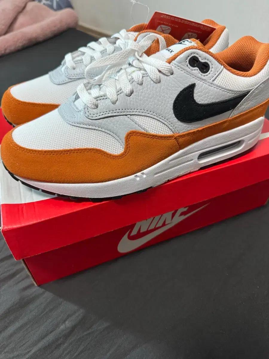 정품새제품 나이키 에어맥스1 모나크 275mm