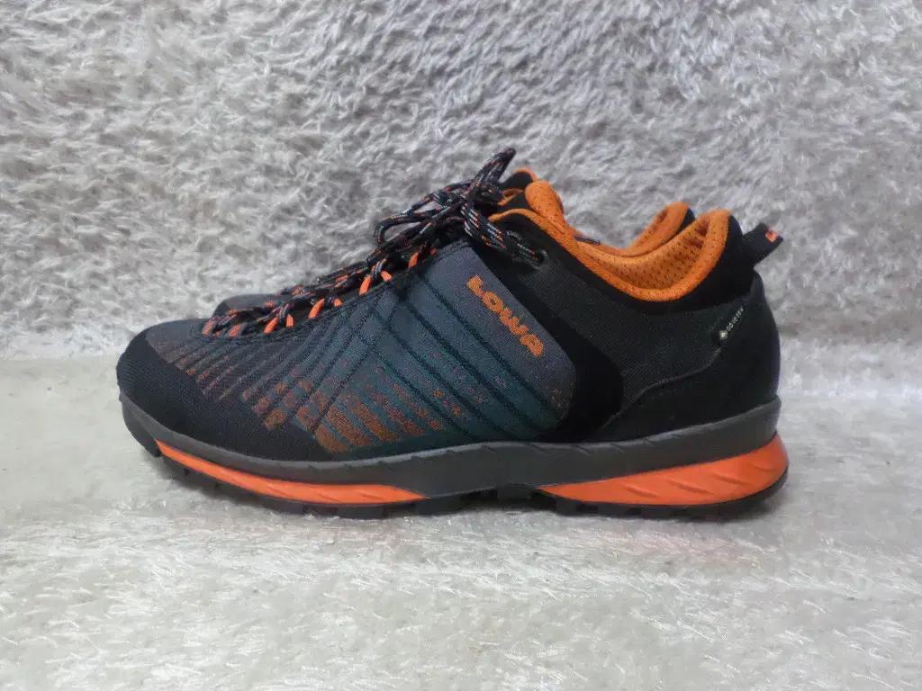 후루룩구제 270 로바 lowa 고어텍스 트레킹화 등산화 중고 신발