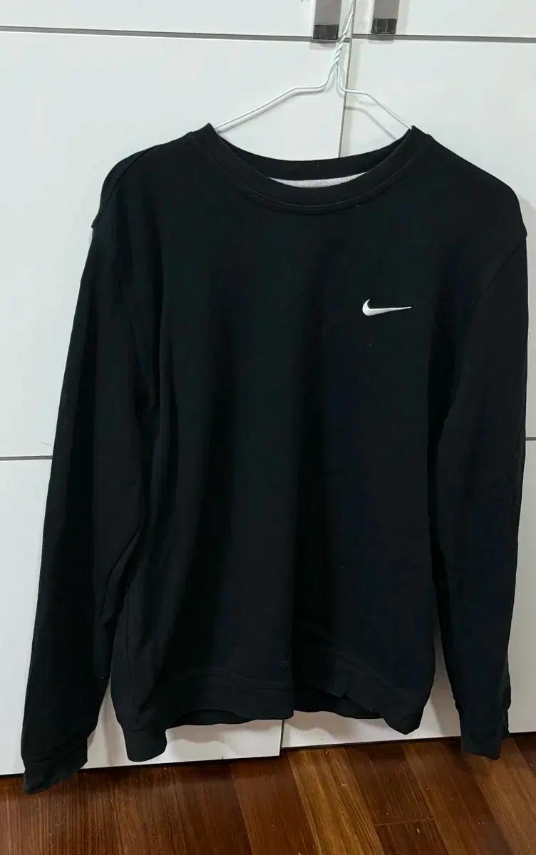 나이키 블랙 맨투맨 티셔츠L