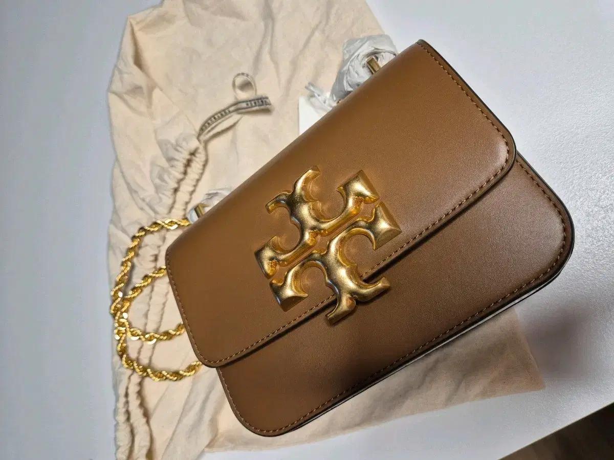 토리버치 브라운 레더 금장 체인 크로스백 새상품