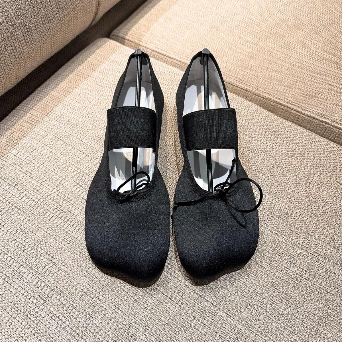 (정품/새상품) MM6 마르지엘라 여성 블랙 아나토믹 발레리나 플랫 샌들