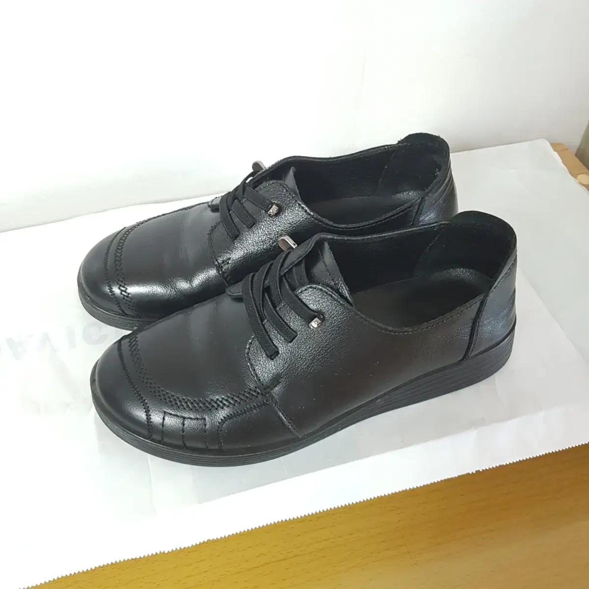 여성 부드러운 리얼가죽 천연가죽 신발 단화 로퍼 블랙 검정 230사이즈