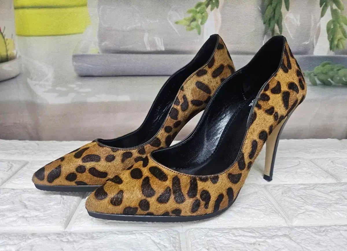 슈콤마보니 여성 하이힐 250 레오파드 송치 펌프스힐 HD11