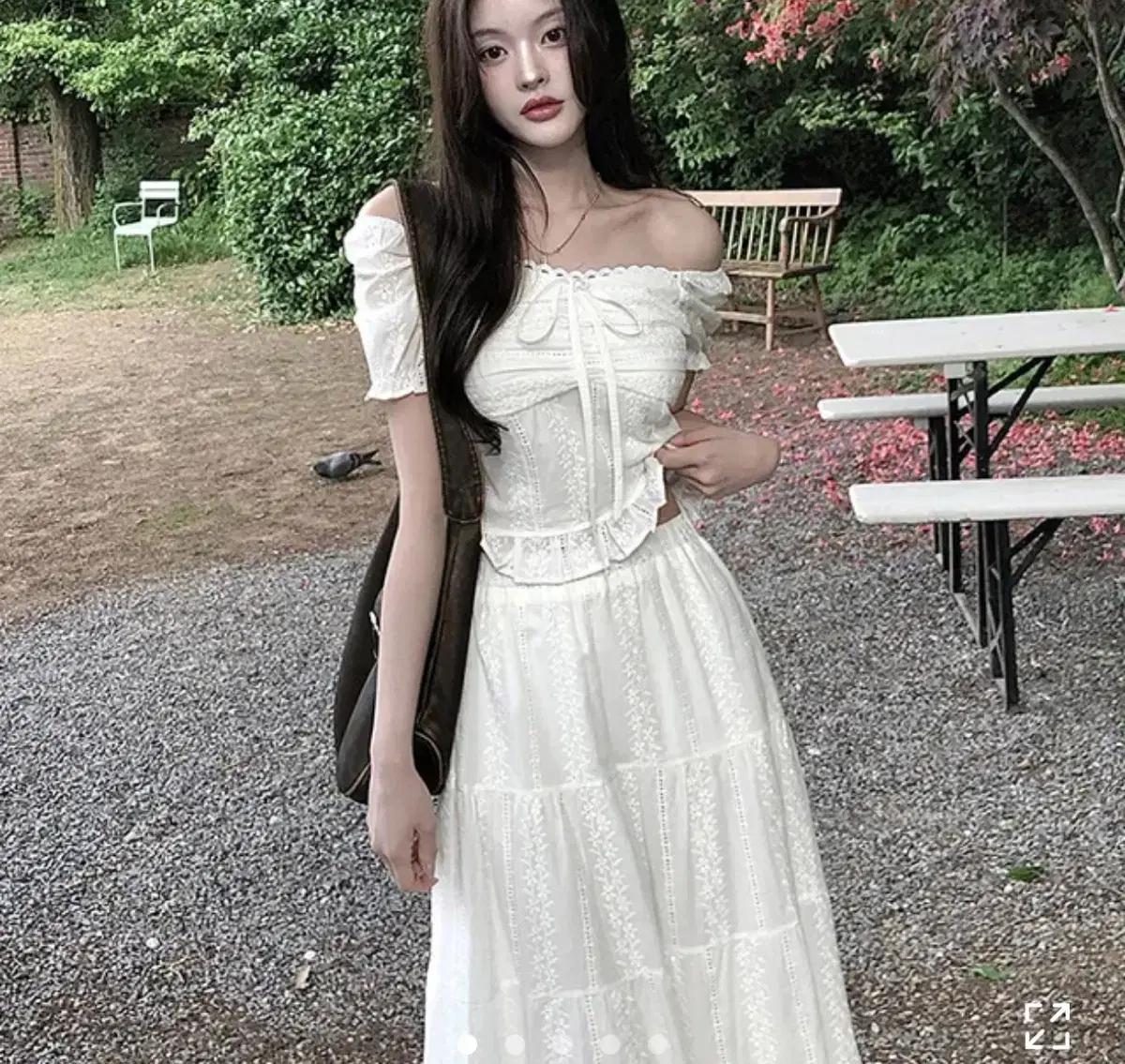 에이블리 펀칭 레이스 투피스 세트 화이트 휴가 바캉스룩