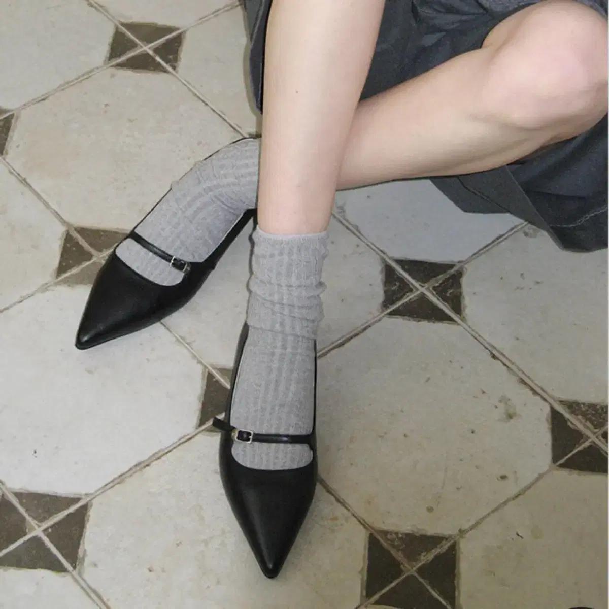 무드나잇 모린 스틸레토 메리제인 플랫슈즈 블랙 235