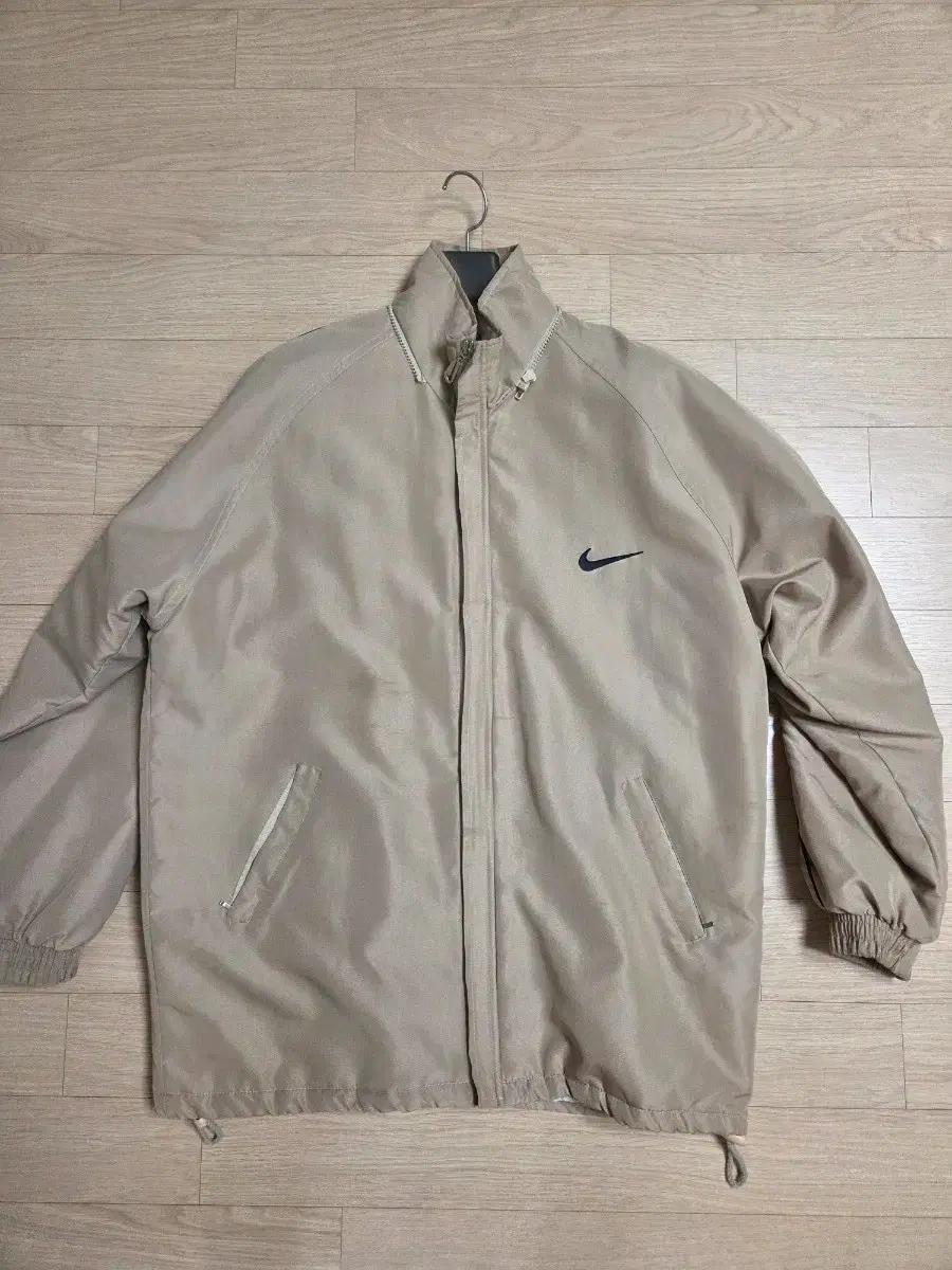 올드스쿨 나이키 베이지 점퍼