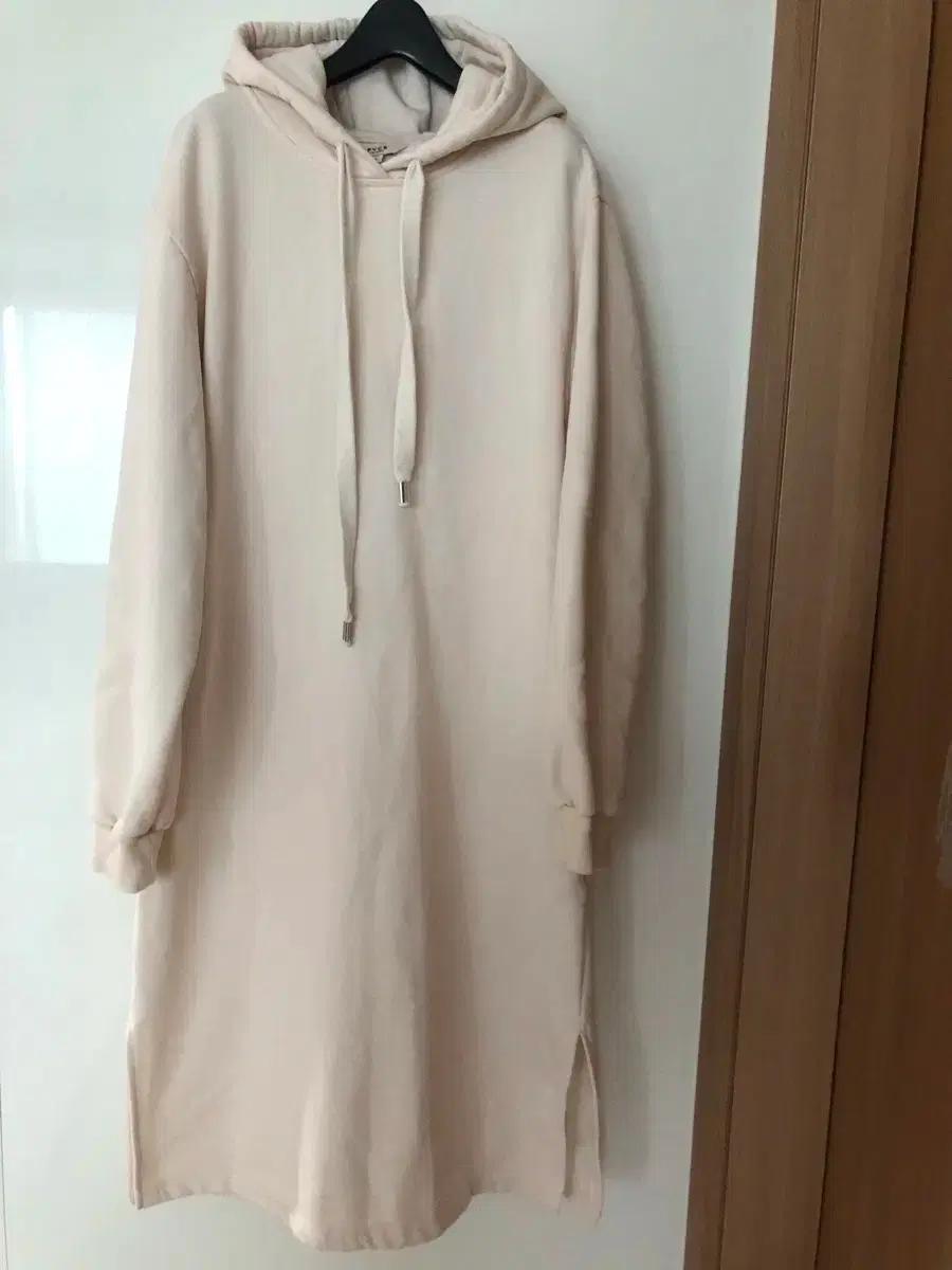 PVCS 프븏스 춈미 후드 롱 원피스 기모 L 임부복 임산부 교복템