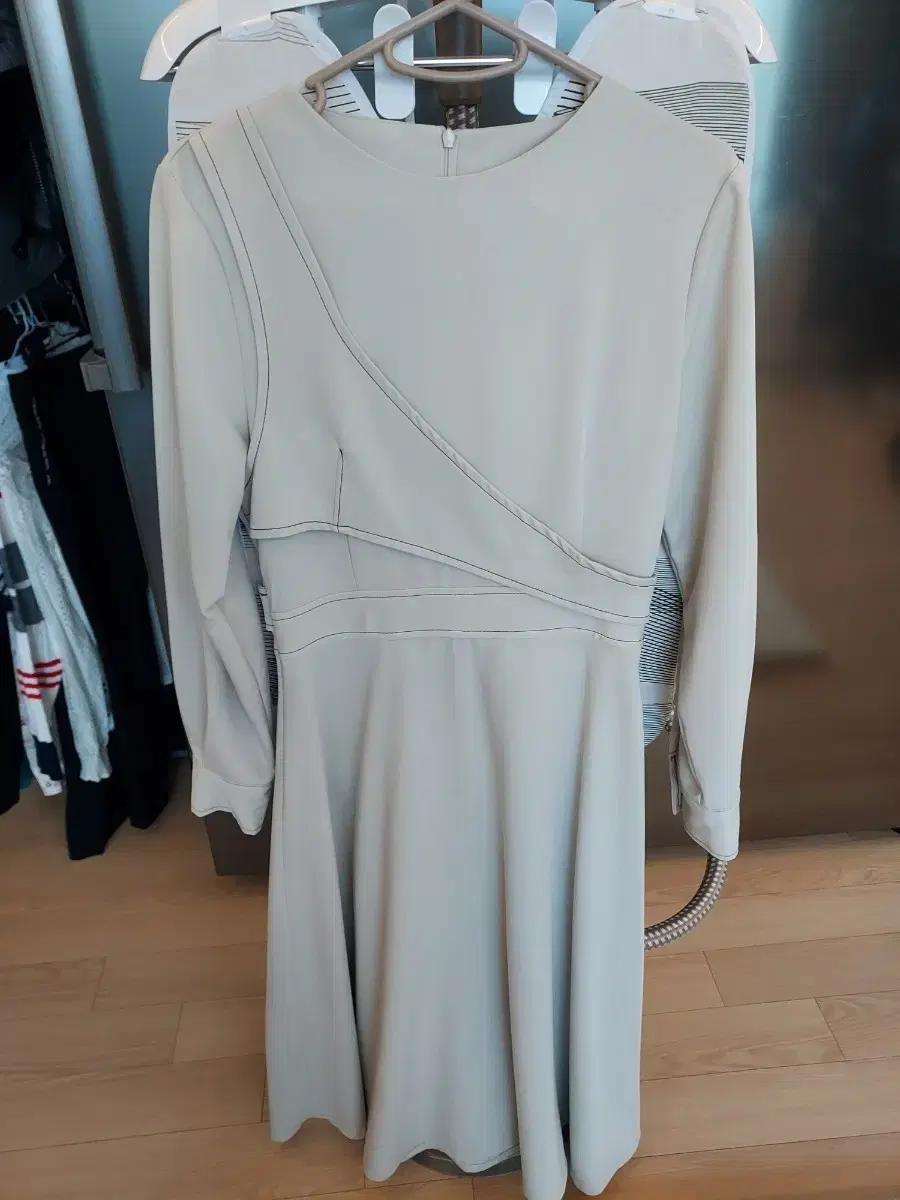 아이보리 롱 슬리브 원피스 가을겨울용