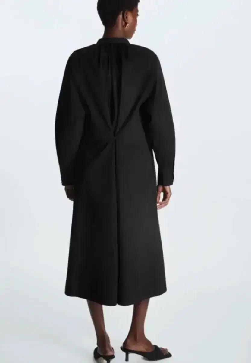 코스 바스락 릴렉스드핏 개더드 미디 셔츠 드레스 롱 원피스 하객룩 결혼식