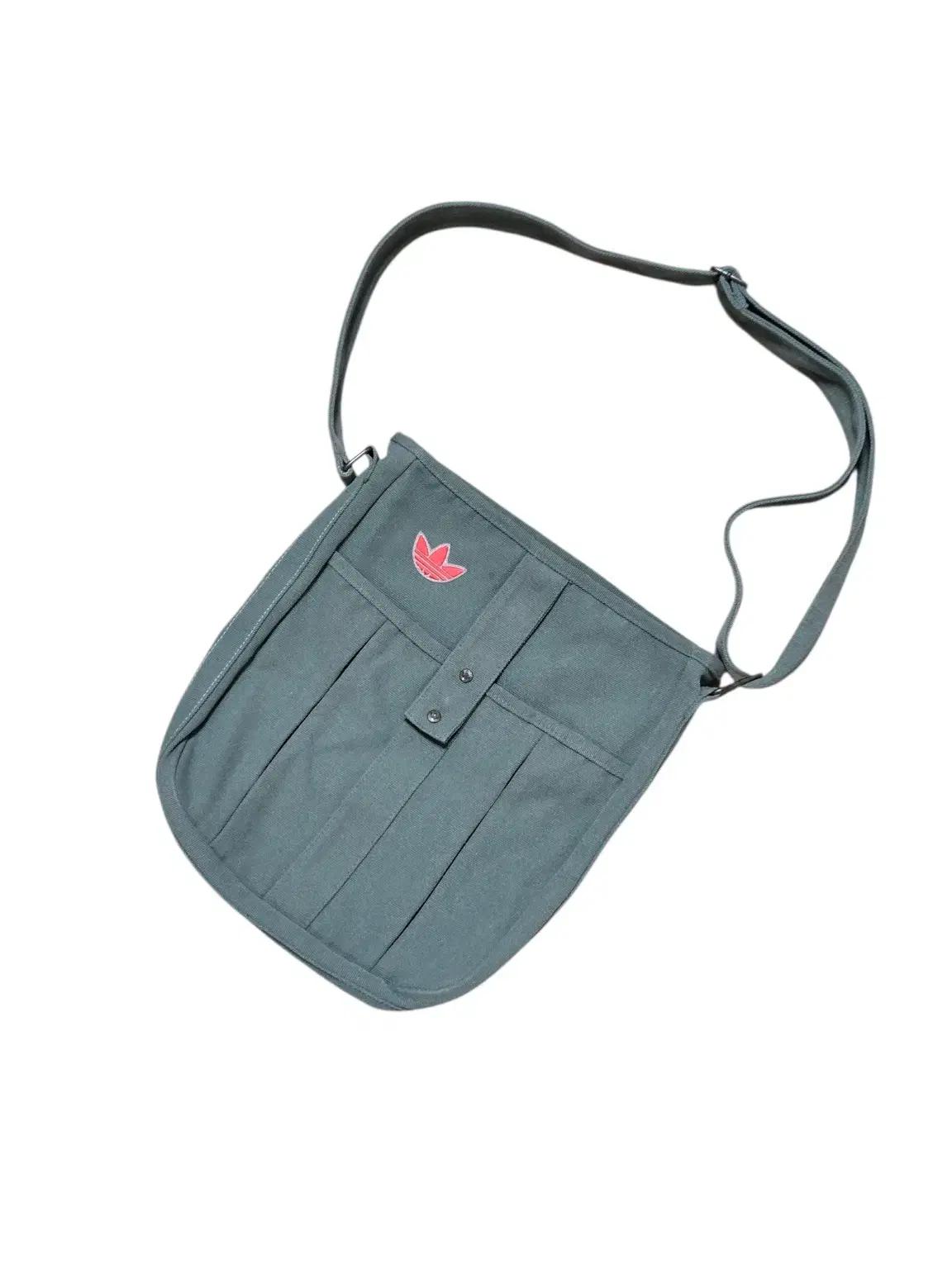 아디다스 파이어버드 로고 빈티지 백