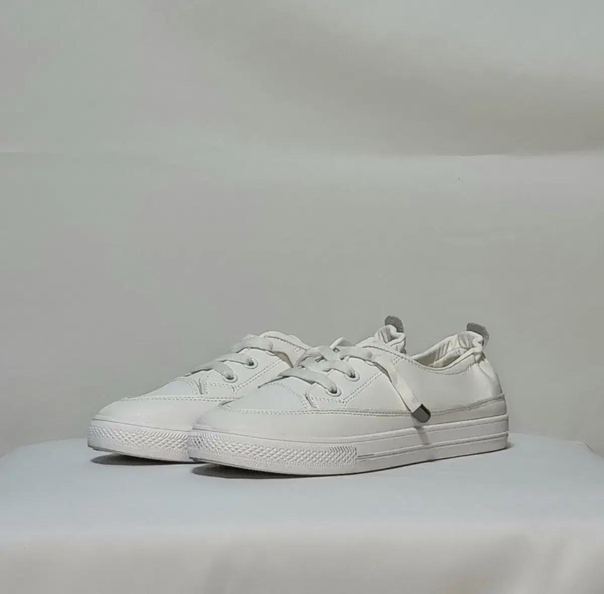 여성 캐주얼 스니커즈 단화 흰색