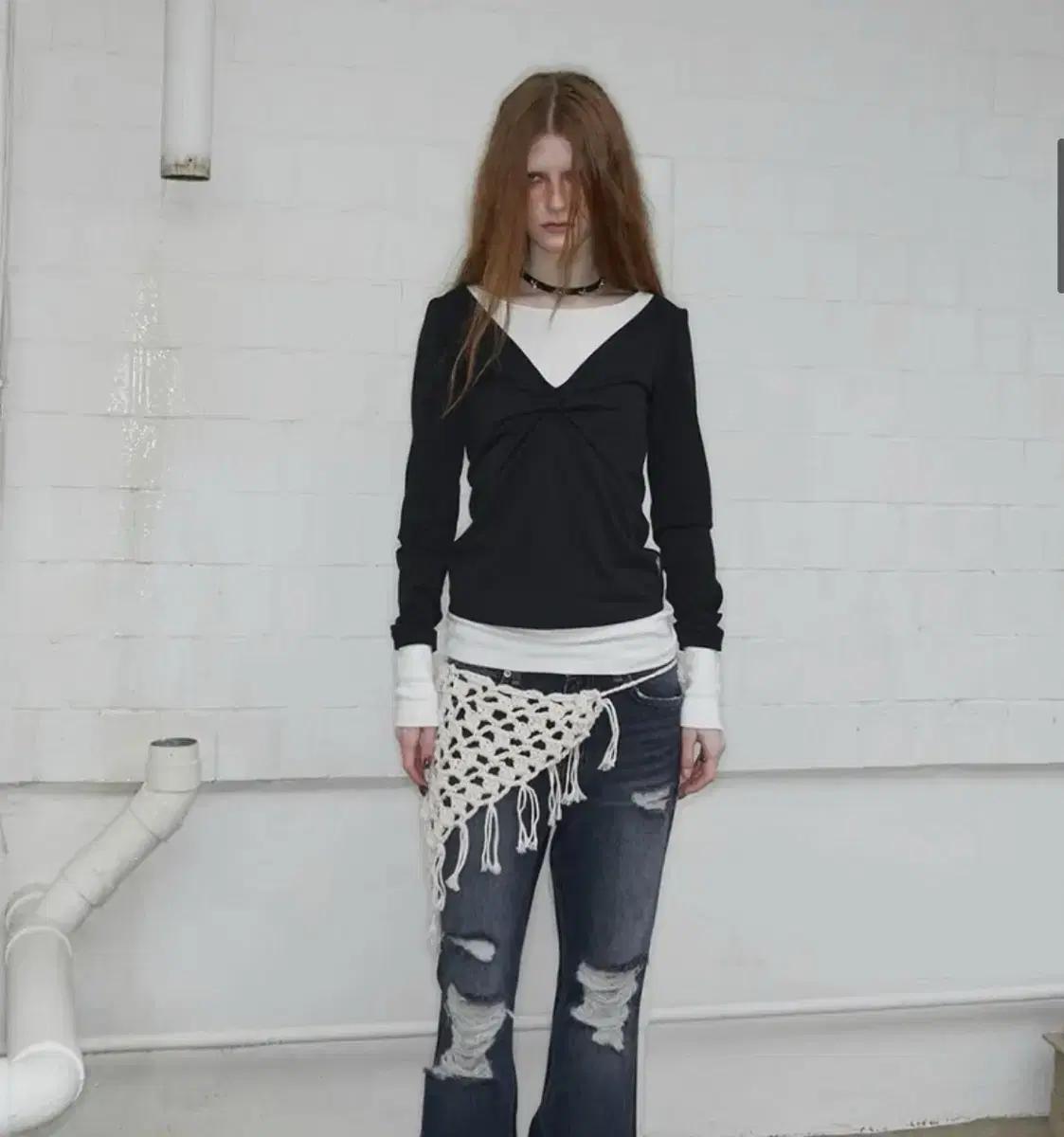 낫노잉 Back Strap Layered Top (BLACK)