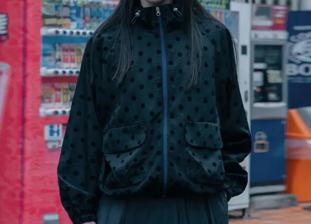 오헤시오 도트 바람막이 판매합니다