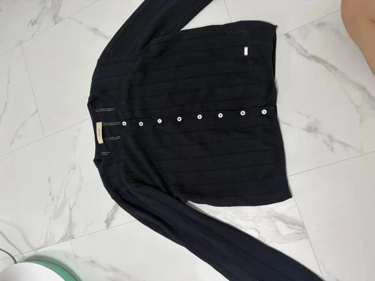 HOWUS 호와스 네이비 가디건