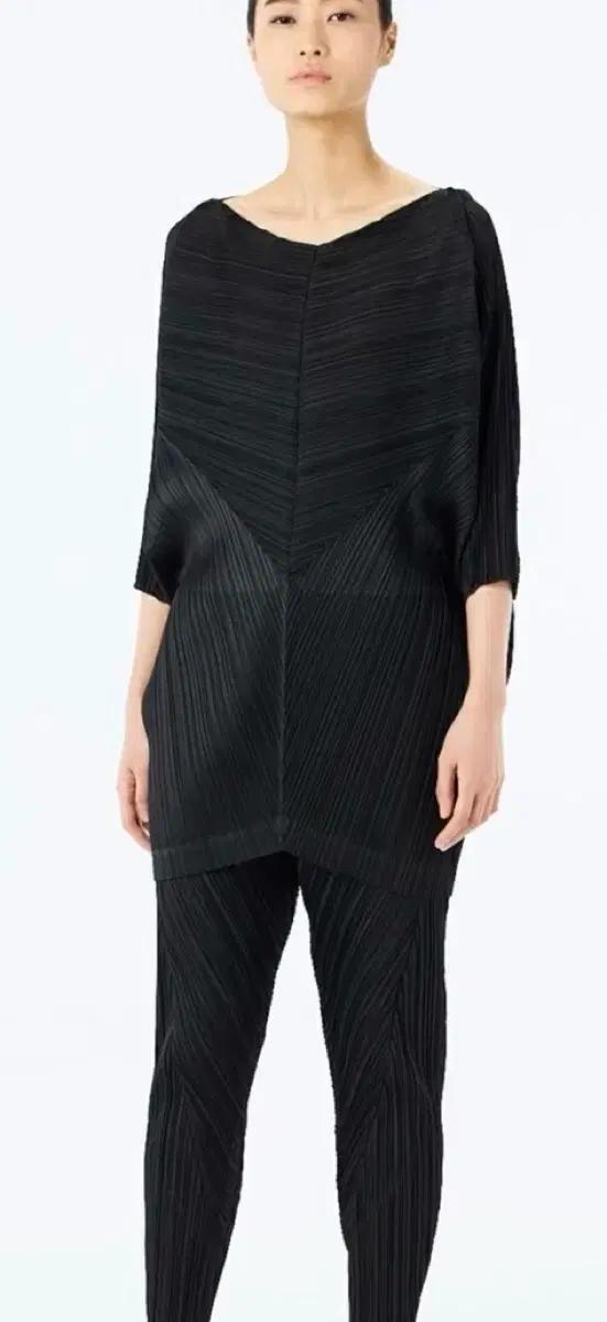 플리츠플리즈 트라이앵글튜닉