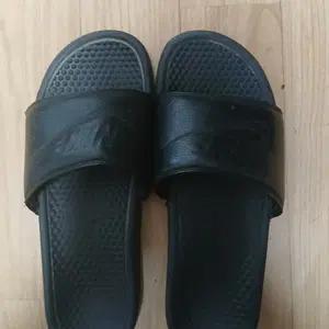 나이키 슬리퍼 블랙 290