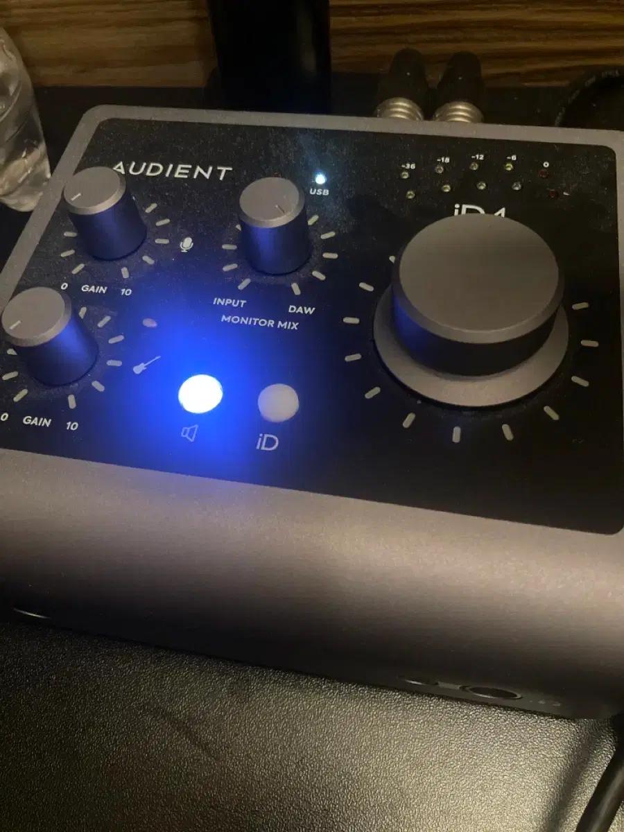 Audient iD4 오디오 인터페이스