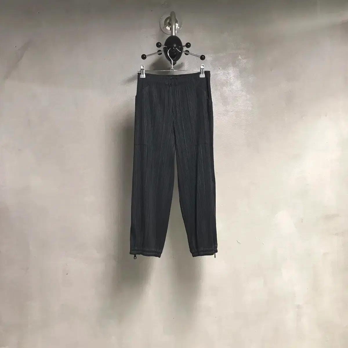 이세이 미야케 플리츠 플리즈 팬츠 블랙 3(W)
