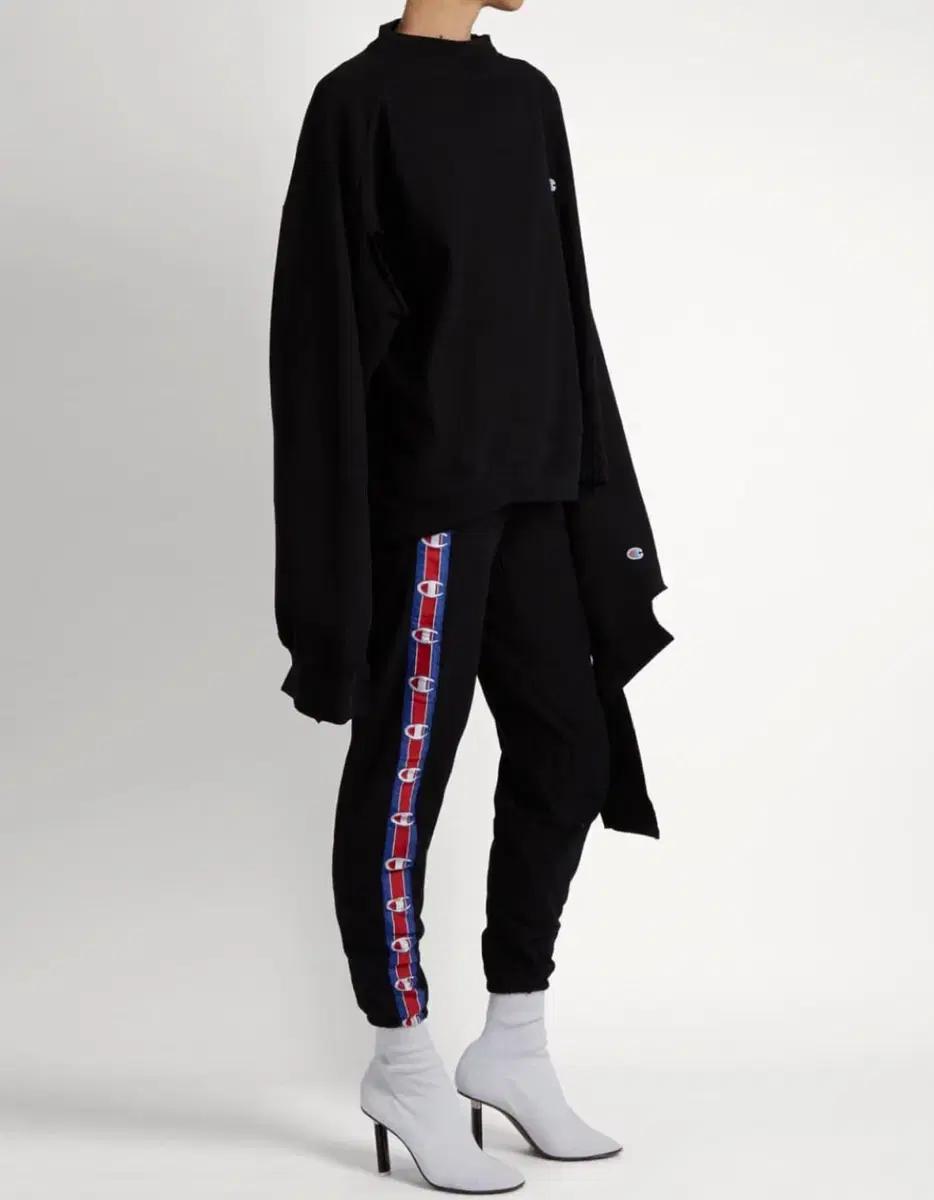 베트멍 챔피온 17ss 크루넥