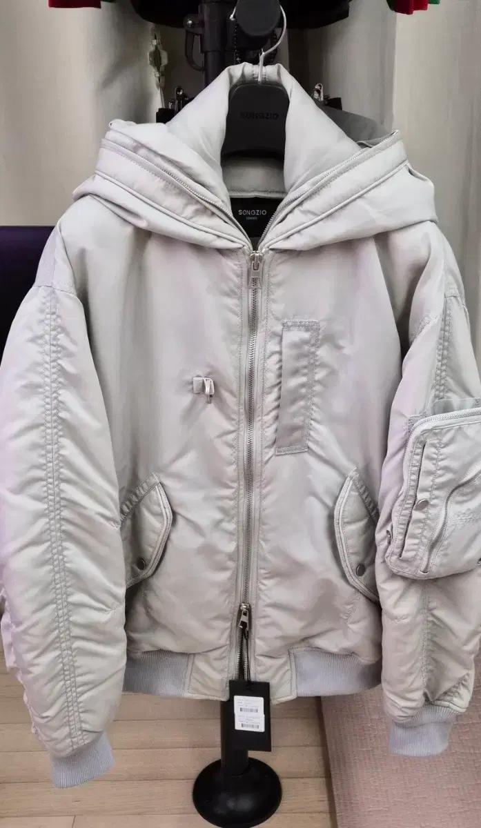 (새상품)송지오옴므 패딩 점퍼 마원 디테쳐블 105사이즈 46 그레이