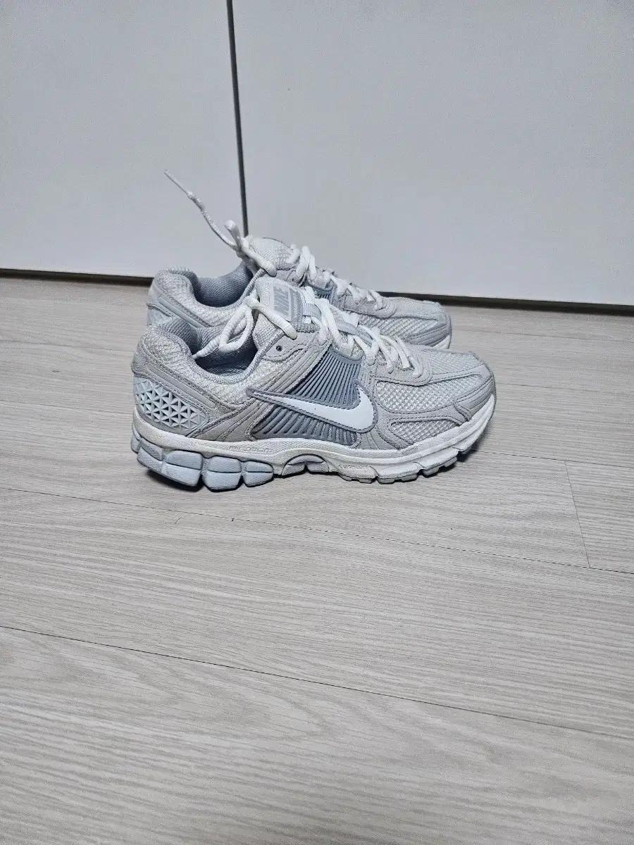 나이키 줌보메로5 220