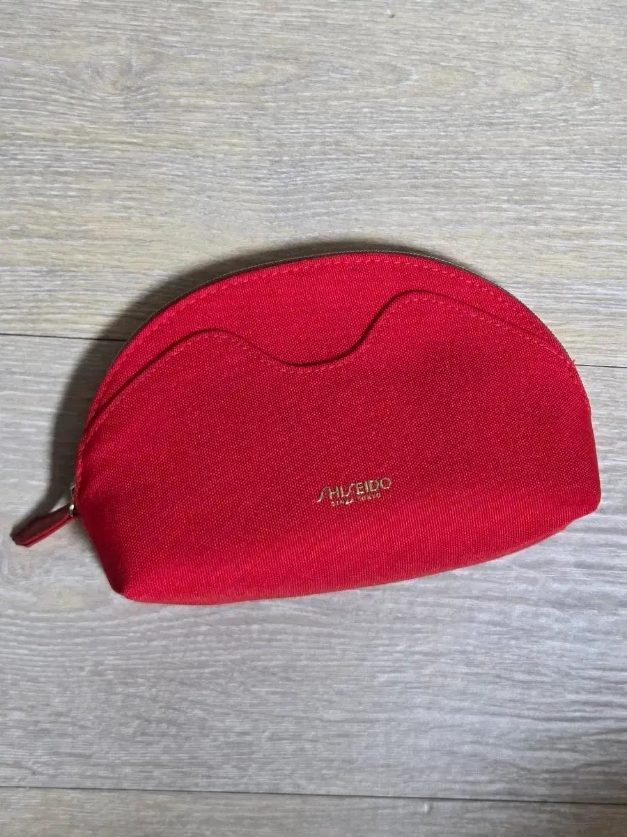 시세이도 레드 파우치