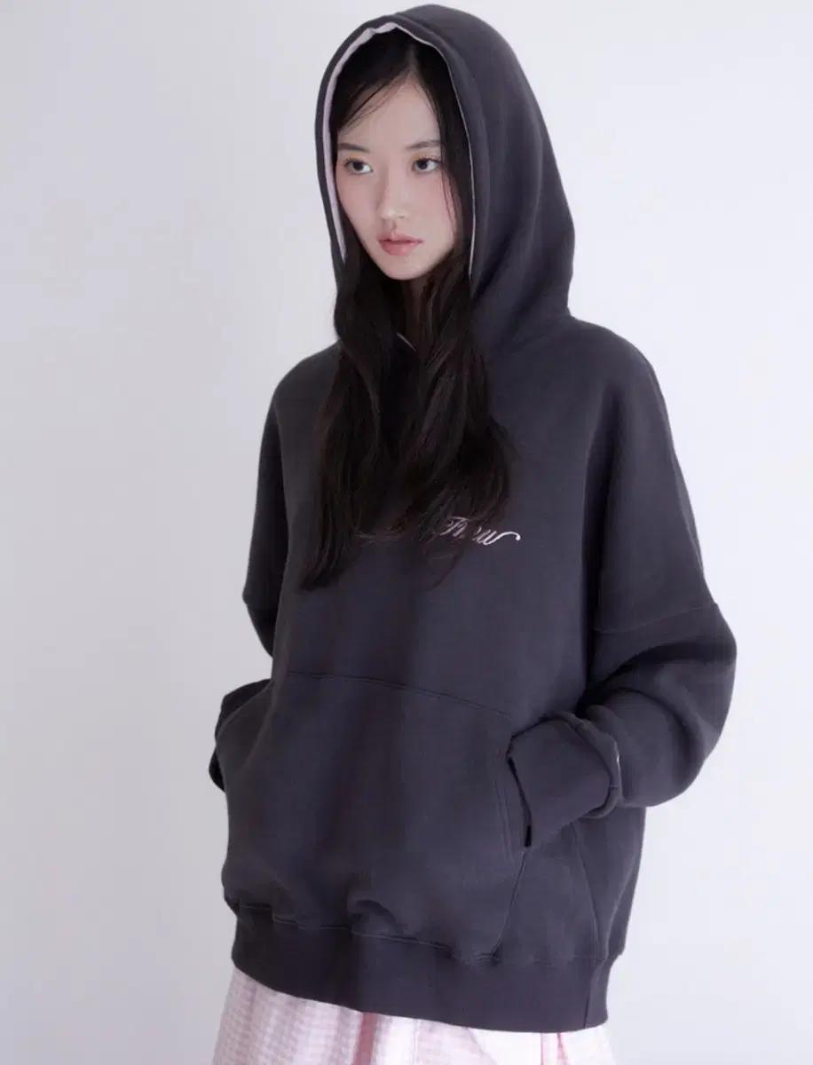 이너뮤지엄 후드티 Winter Rabbit hoodie 차콜