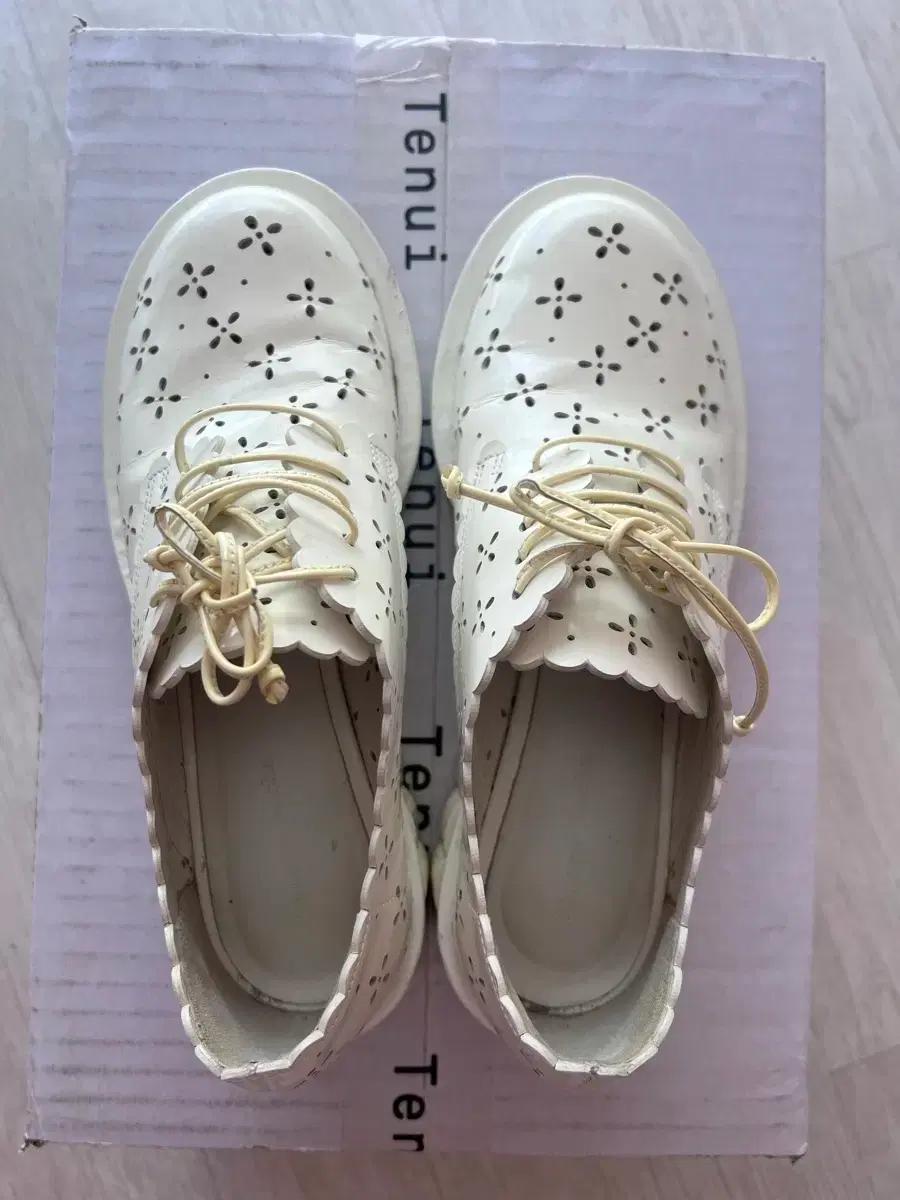 Simone Rocha 시몬 로샤 펀칭 레이스업 슈즈