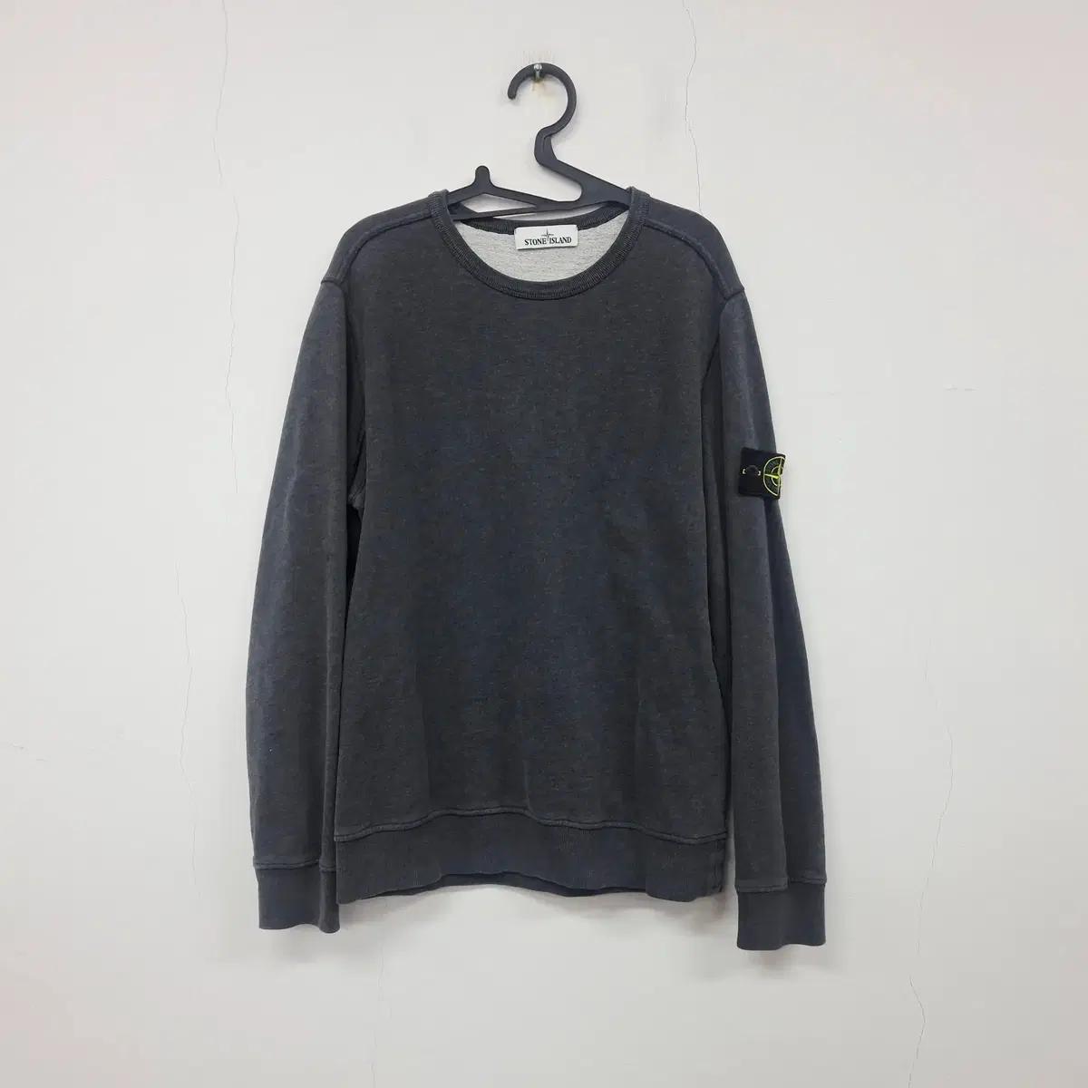 스톤아일랜드 와펜 맨투맨 티셔츠 크루넥 스웨트셔츠 다크 그레이 M