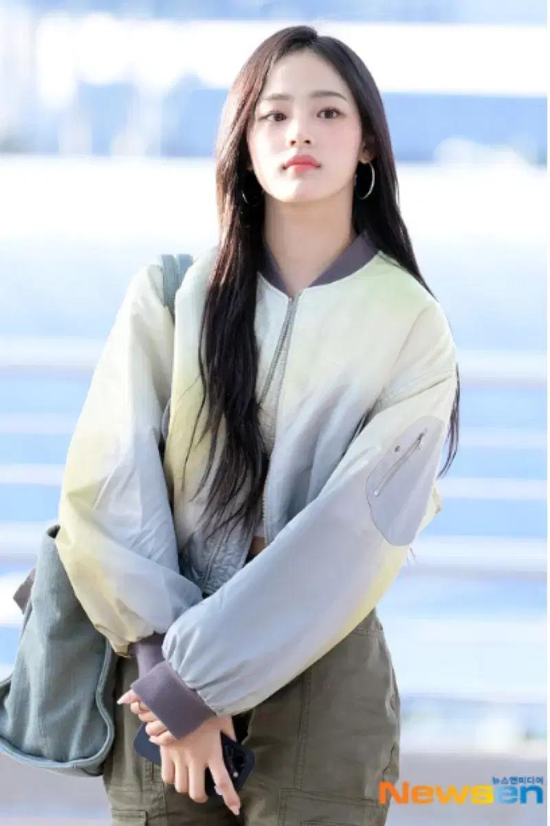 Openyy 봄버자켓(거의 새 것)뉴진스 민지착용,모델 신현지 착용