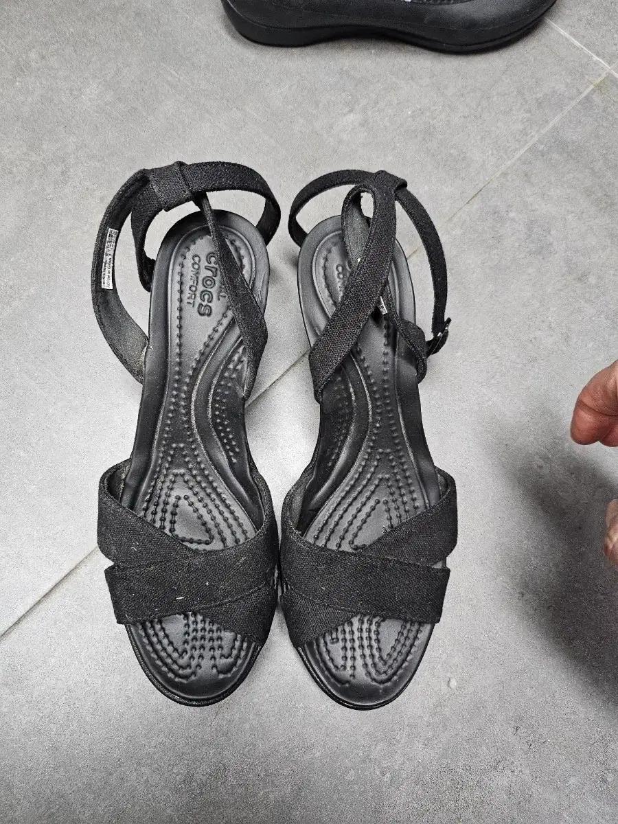 크록스 블랙 샌들 여성용5