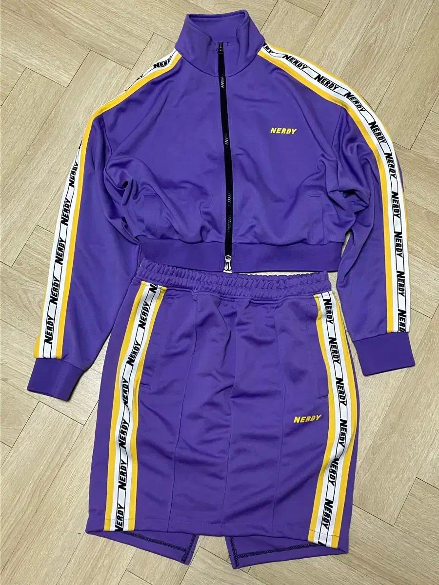 널디 NERDY 퍼플 트레이닝복 세트