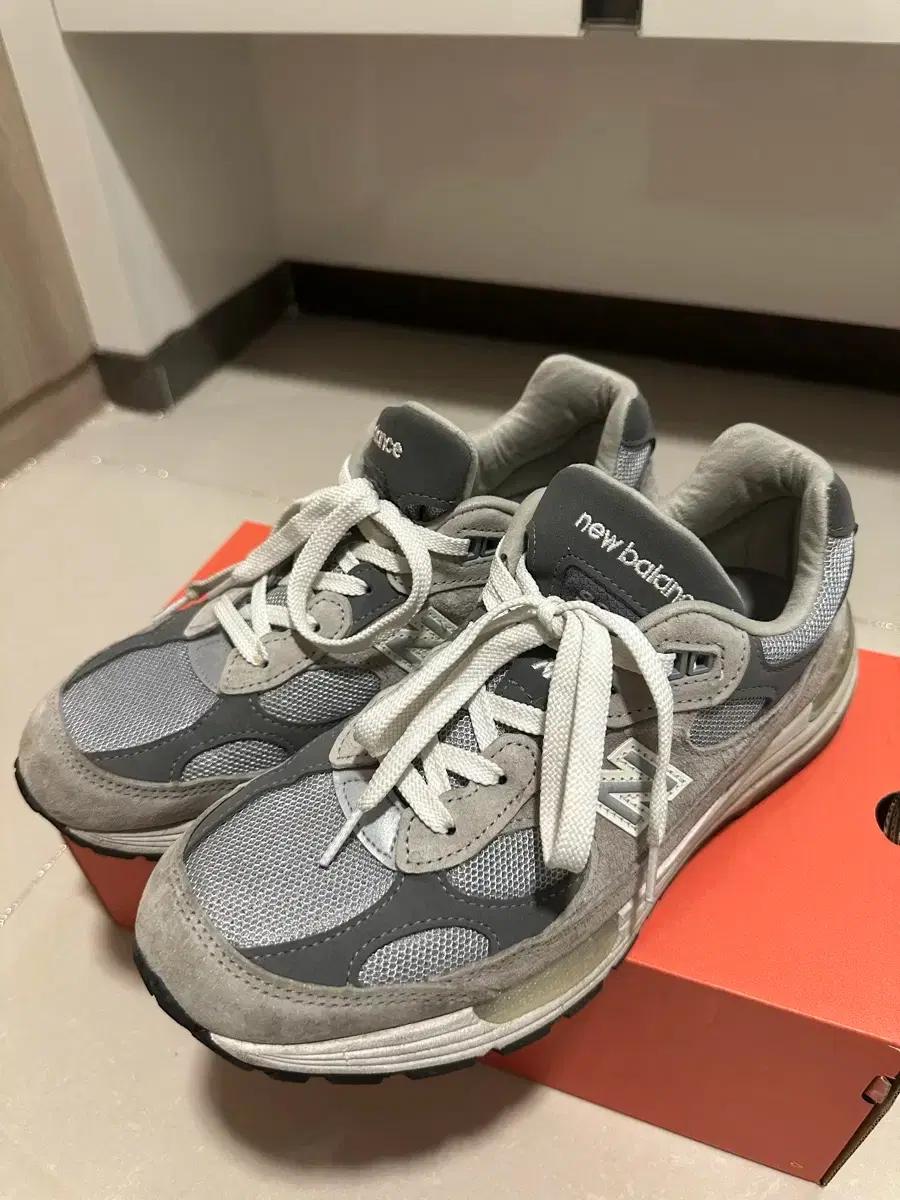 뉴발란스 992 그레이