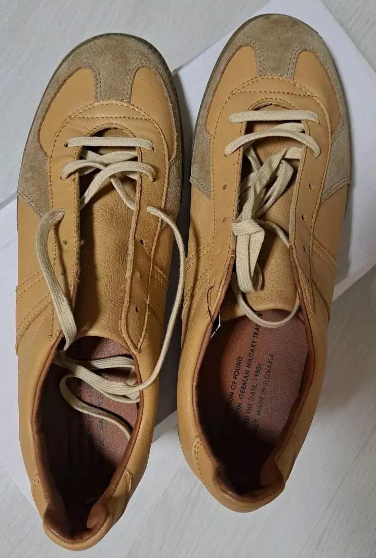 [새상품_정품] 리오파 스니커즈 43(국내270추천)