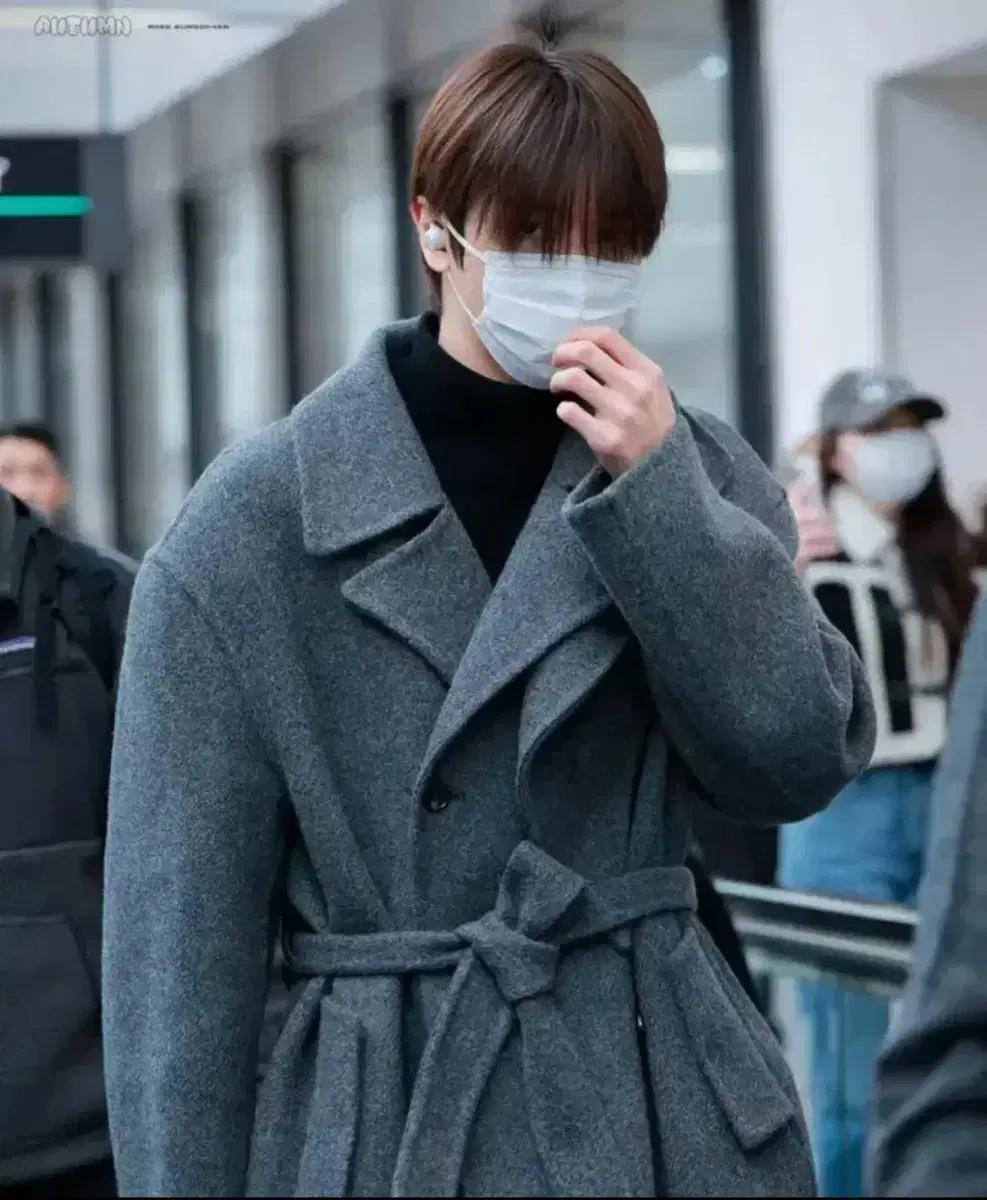 [새상품] 24FW 렉토 핸드메이드 쿠세 오버사이즈 변우석 코트 그레이