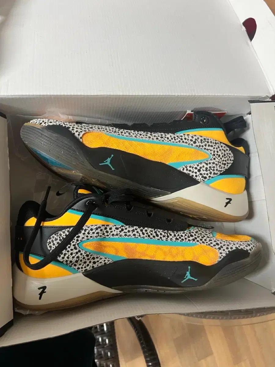 나이키 조던 농구화 옐로우 블랙 "7" 조던 루카 2PF 더 피치 280