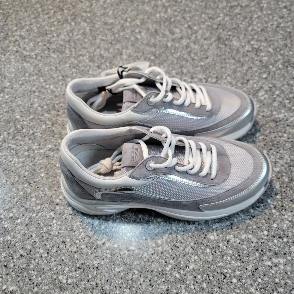 슈콤마보니 남성 스니커즈 265 새상품