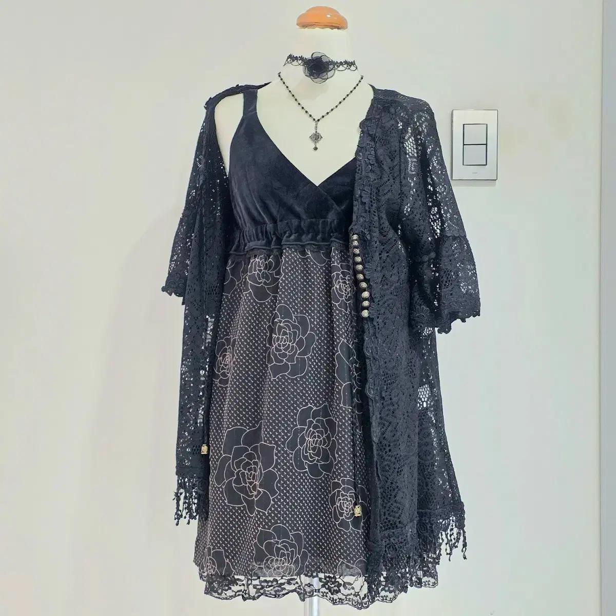 엑시즈팜)코디세트 슬리브리스 원피스+망사 가디건 로즈레이스로맨틱