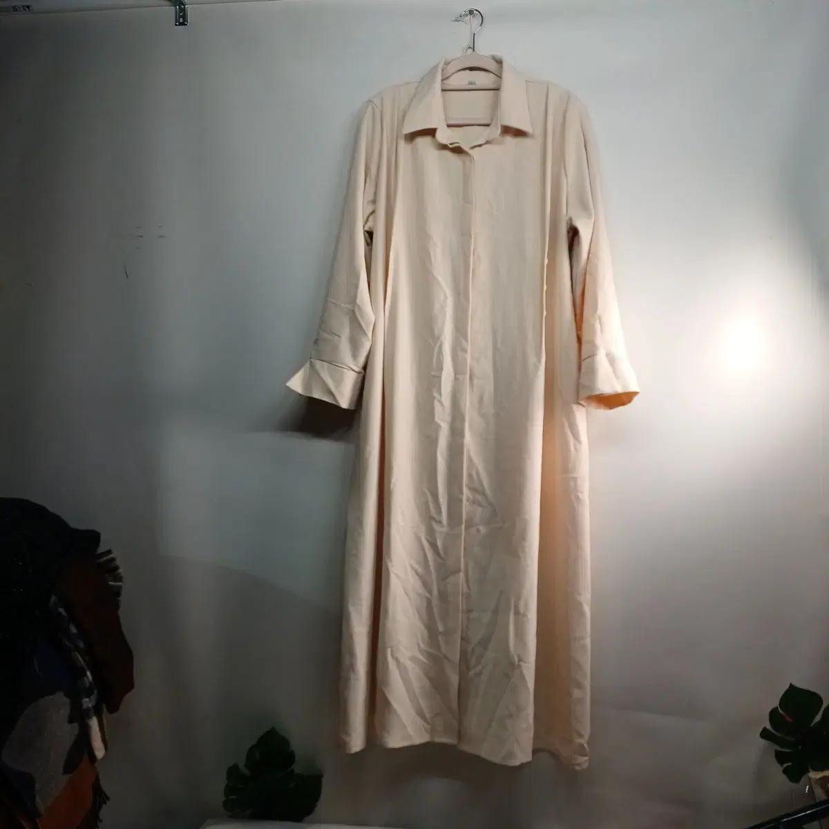 아이보리 롱 셔츠 원피스105사이즈 봄가을 510195
