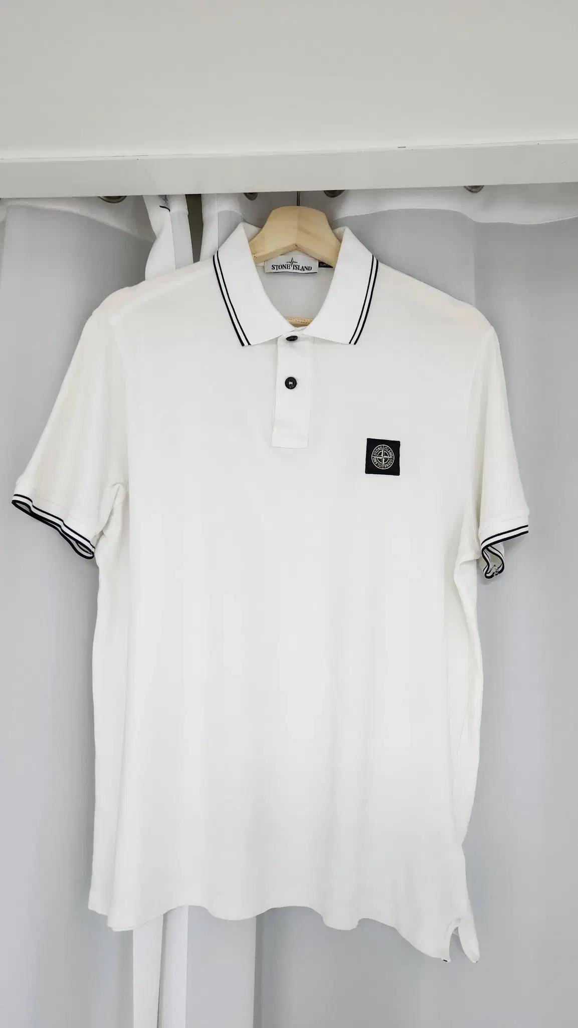 [105] 스톤아일랜드 카라 반팔 티셔츠 판매합니다.