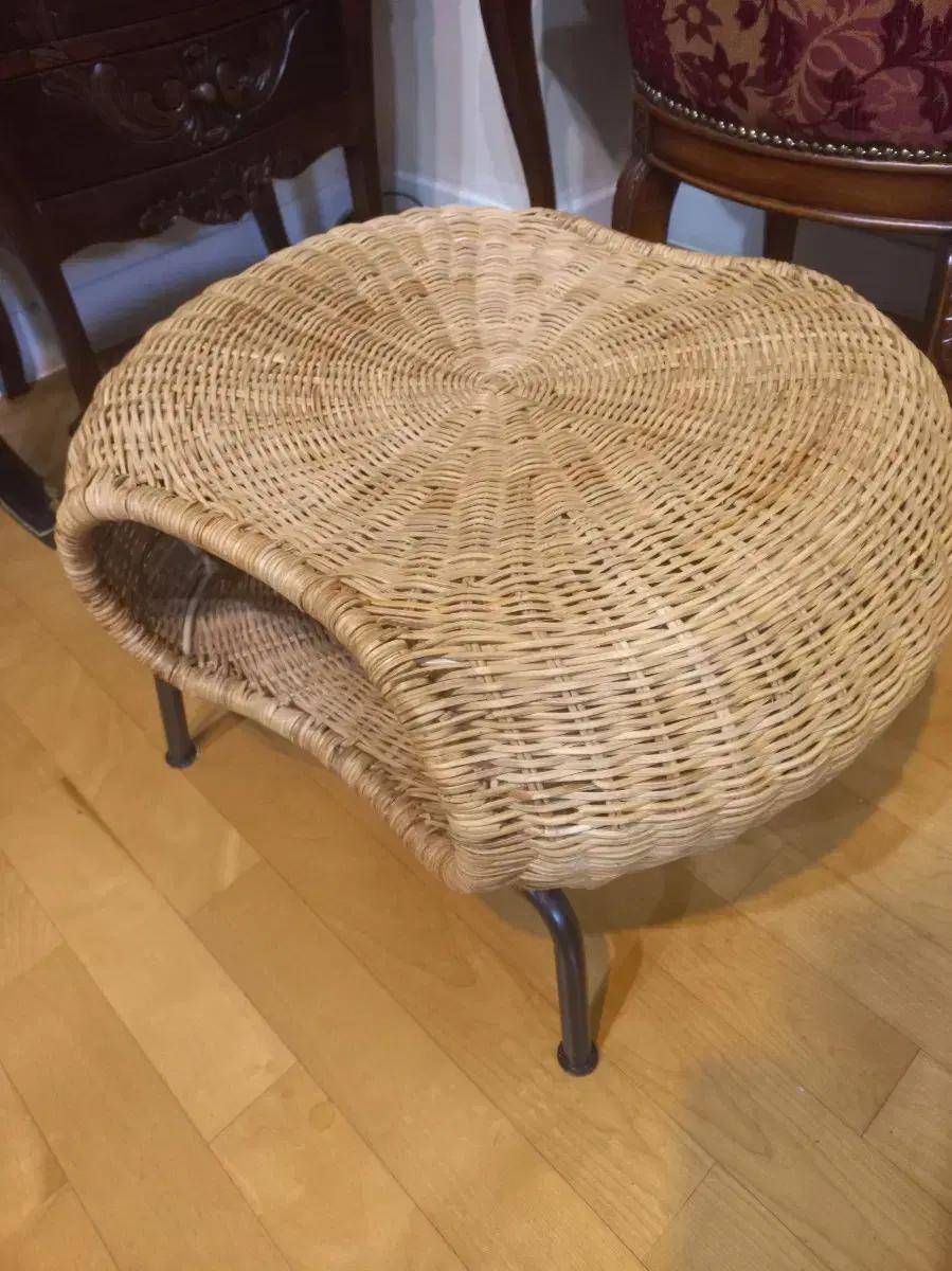 이케아 라탄 스톨 탁자