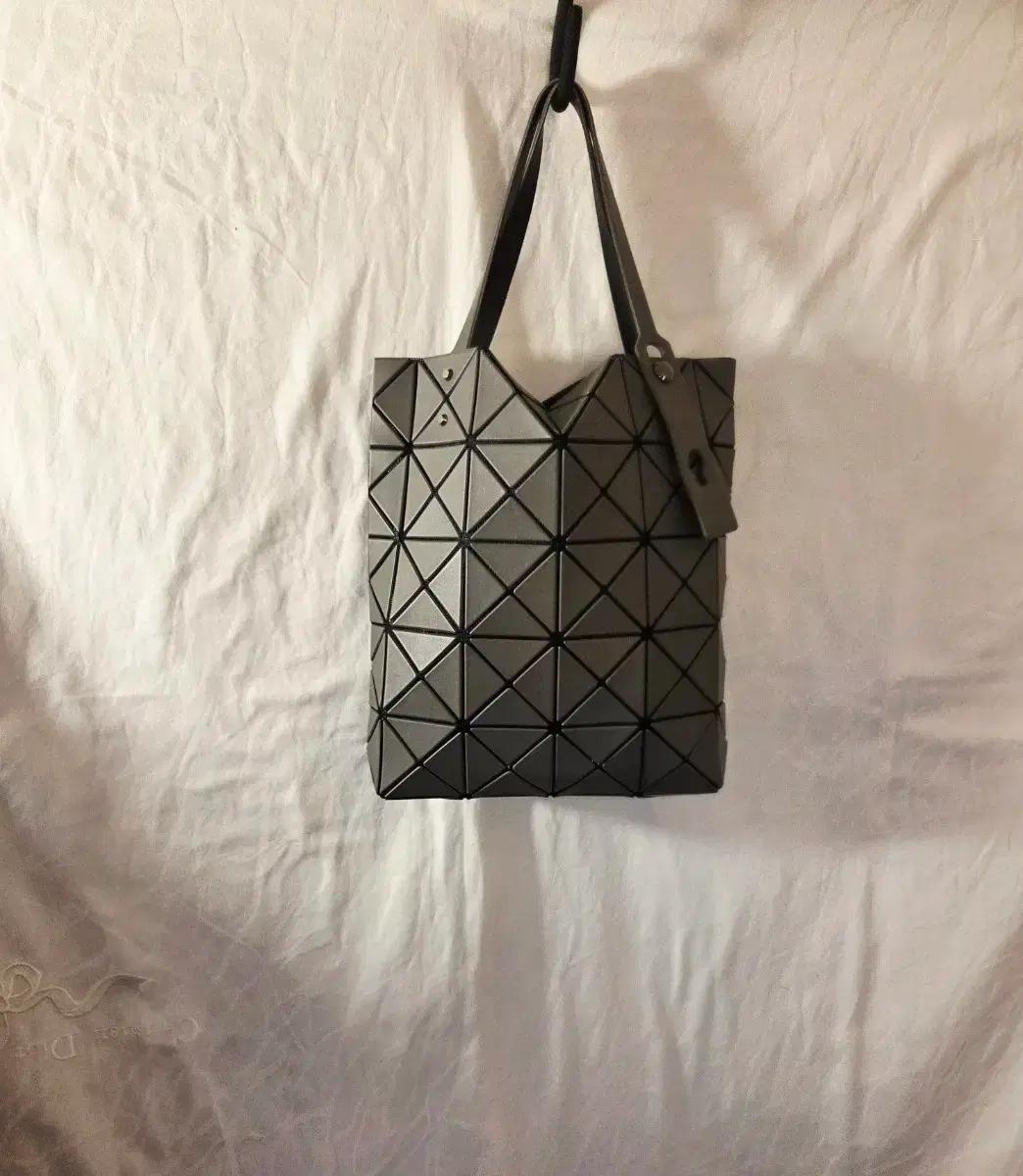BAOBAO ISSEY MIYAKE 루센트 백