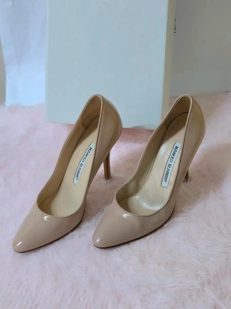 (완료) 화요일 출국, 마놀로블라닉 정품 35